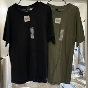 Hanes Beefy tees mens large NWT